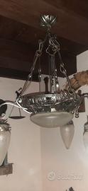 LAMPADARIO IN FERRO BATTUTO 