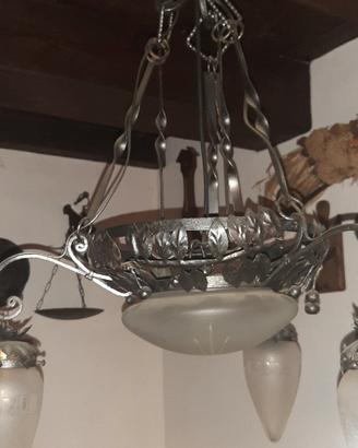 LAMPADARIO IN FERRO BATTUTO 