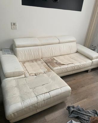 Divano in pelle bianca sa rifoderare parzialmente