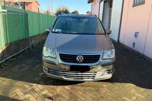 Volkswagen Touran 2.0 l Ecofuel 7 POSTI