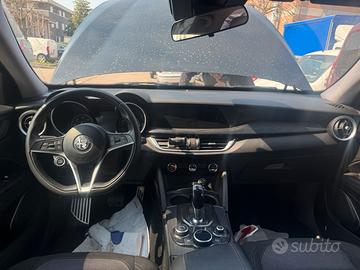 Alfa romeo stelvio q4