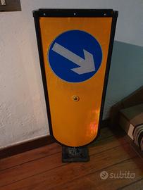 Dissuasore speciale di ostacolo ad energia solare.