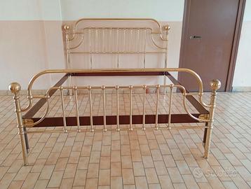 Letto in ottone