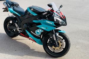 YAMAHA R1 -  2009