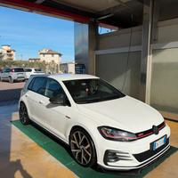 golf  7.5 GTI PERFORMANCE DSG.