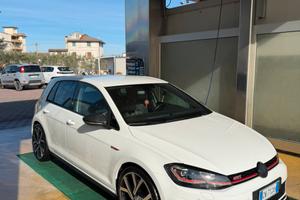 golf  7.5 GTI PERFORMANCE DSG.