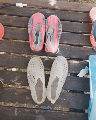 Ciabatte mare e pompa gonfiabili