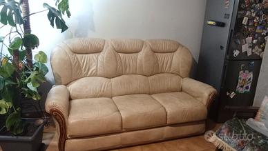 divano-letto in pelle 