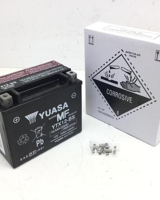 PIAGGIO VESPA GTS SUPER ABS KM 0 300 BATTERIA YUAS