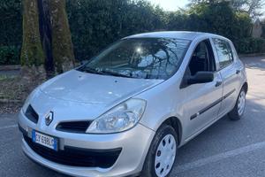Renault Clio 2006