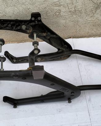 Supporti GIVI Valigie Laterali Honda Transalp 600