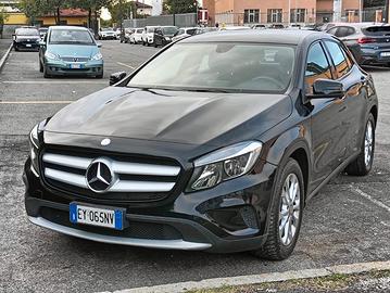 Mercedes-benz GLA 180 d Premium..CELL 320 147 1147