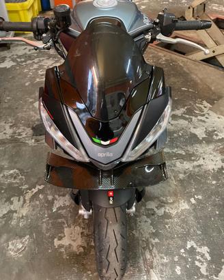 Aletta Aprilia Tuono 660