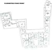 Prestigioso stabile ad uso commerciale zafferana