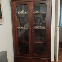 Mobile vetrina arte povera