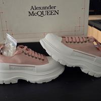ALEXANDER MCQUEEN 