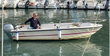 barca open FIART con fuoribordo HONDA