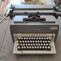 Macchina da scrivere funzionante Olivetti linea 98