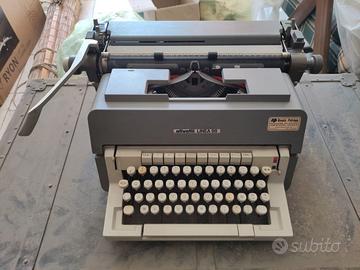 Macchina da scrivere funzionante Olivetti linea 98