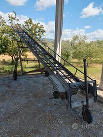 scaletta montacarichi