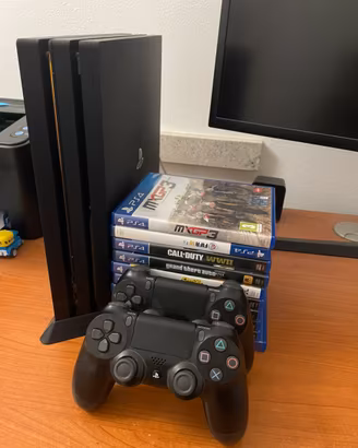 PS4 Pro 1TB + 2 Controller Originali + 9 Giochi