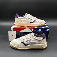 Autry Sneakers Medalist Low bianche beige e viola