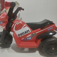 moto Ducati peg Perego 