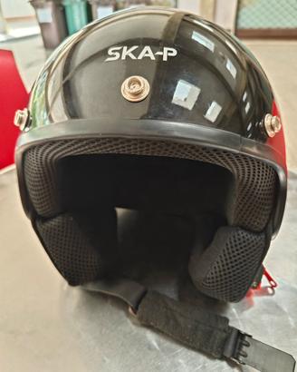 casco marca SKA-P,