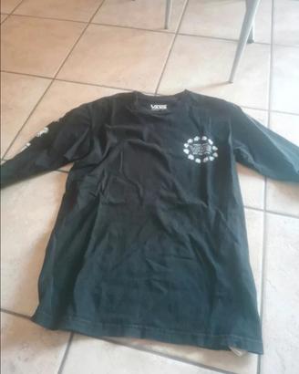 t shirt vans