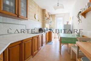 Appartamento di 126 m² con più di 5 locali e box a