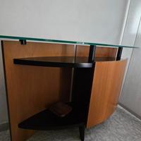 Mobile con piano in vetro