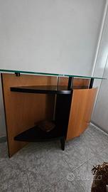 Mobile con piano in vetro