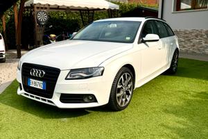 Audi A4  Leggi Testo