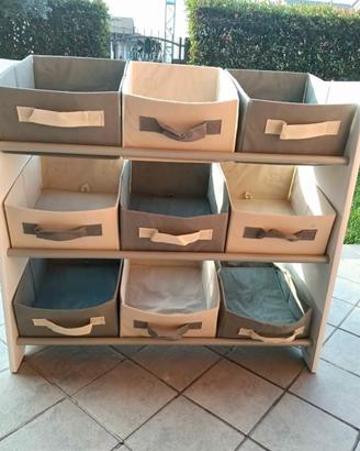 mobiletto aperto portagiochi