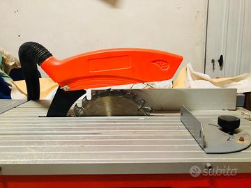 Sega circolare con banchetto Einhell TKS 15/250 UV