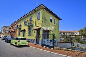 QUADRILOCALE CON BOX E CORTILE!!!