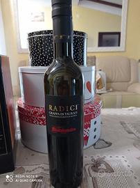 bottiglia di grappa radici taurasi