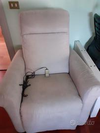 poltrona reclinabile elettrica