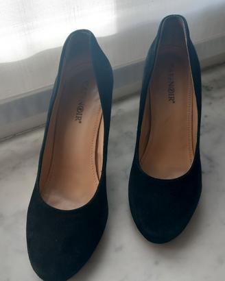 Scarpe decolte' con plato' nere camoscio 