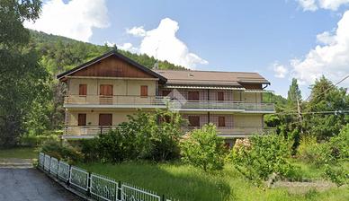 3 LOCALI A GRAVERE