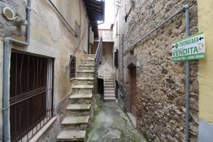 3 LOCALI A POGGIO NATIVO