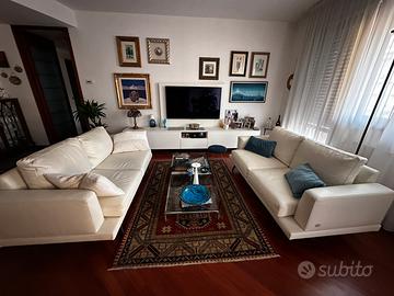 Coppia Divani Doimo Philip 77/92 pelle Bianca