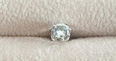 Orecchino Glamira platino 950 con zaffiro bianco