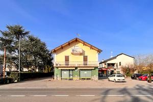 NEGOZIO A CASTELVETRO PIACENTINO