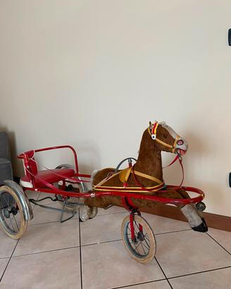CAVALLO A PEDALI D'EPOCA CON CARROZZINA (SULKY) VI