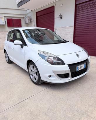 Renault Scénic X-Mod 1.5 dCi 110CV EDC Luxe