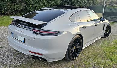 Porsche Panamera turbo E-hybrid GTS permuto