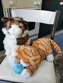 Lotto 2 peluches gatto medi