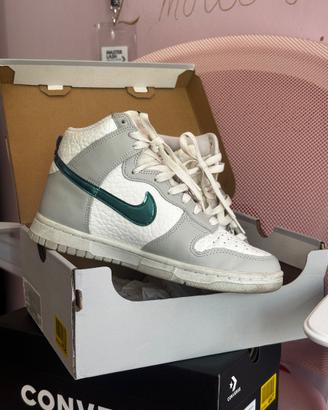 Nike Dunk High - Limited Edition