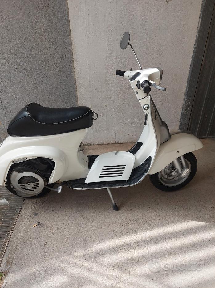 Vespa 50 Special Del 1970 Vespa 50 Special Vendita In Moto E Scooter - Main Image